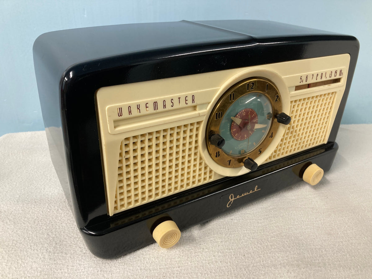 1950 Jewel 5057 “Wakemaster” Clock Radio